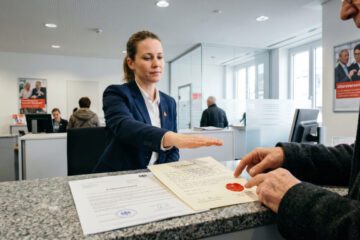 Erbschein bei Testament: Wann die Bank für die Kosten haften muss